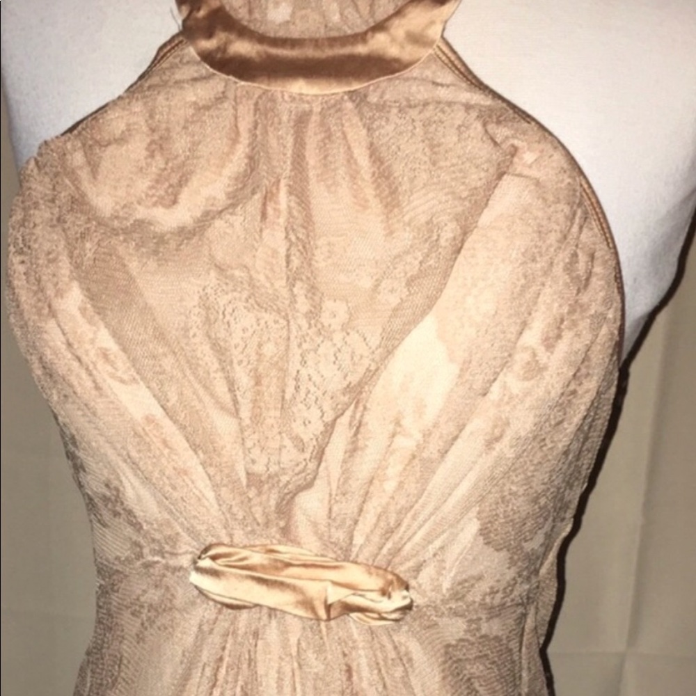 Don’t want to sell. Also have way to many NWT Tops